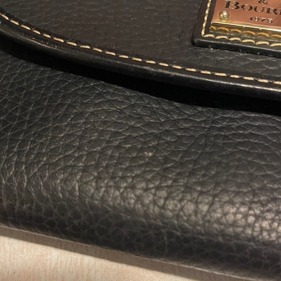 Dooney & Bourke Black Pebbled Leather Continental Wallet Clutch - Picture 3 of 12